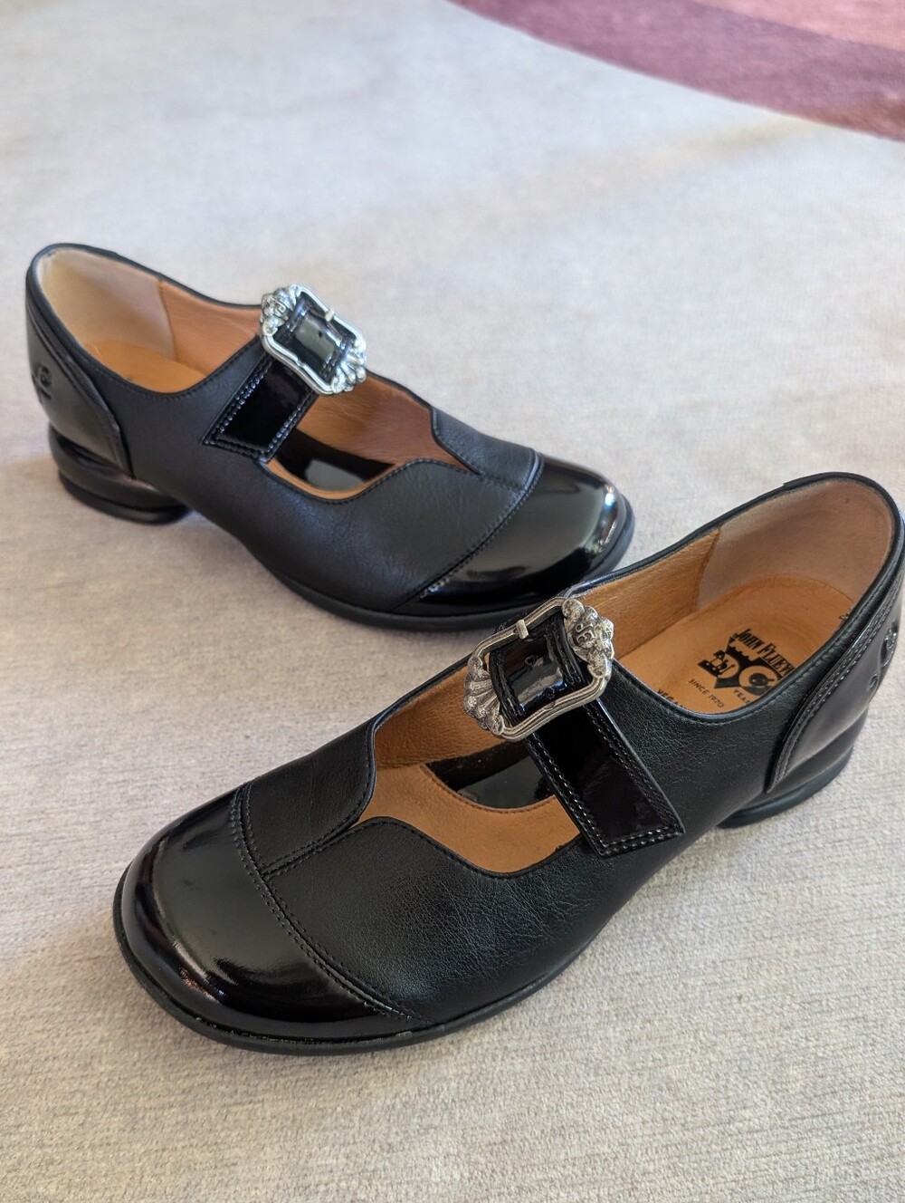 John Fluevog Esser Vegan Mary Jane Flats Size 6